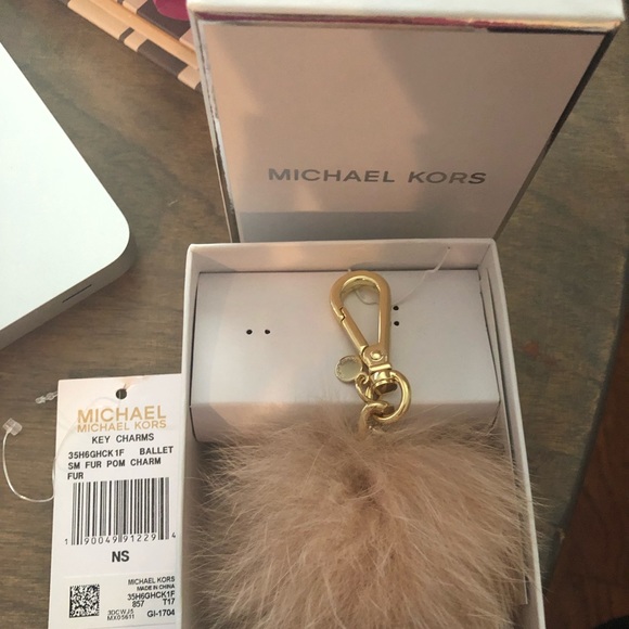 Michael kors Fur Pom Charm in Ballet NWT - Picture 6 of 6